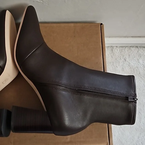 *NWOT* Loeffler Randall Elise Leather Ankle Boots